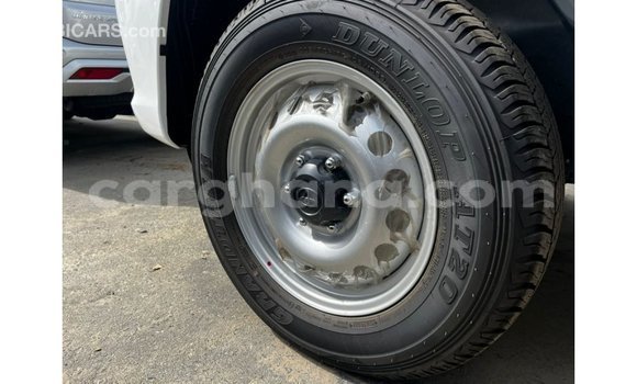 Buy Import Toyota Hilux White Car in Import - Dubai in Ashanti Buy Import Toyota Hilux White Car in Import - Dubai in Ashanti