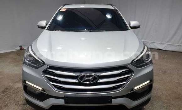 Buy Used Hyundai Santa Fe Silver Car in Accra in Greater Accra Buy Used Hyundai Santa Fe Silver Car in Accra in Greater Accra