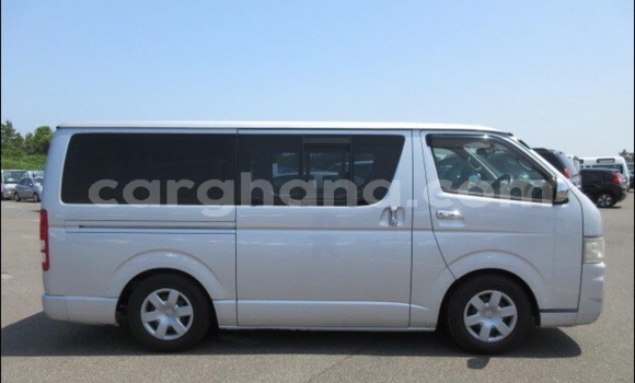 Sayi Na hannu Toyota Hiace Azurfa Mota in Accra a Greater Accra Sayi Na hannu Toyota Hiace Azurfa Mota in Accra a Greater Accra