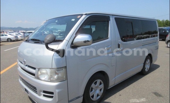 Sayi Na hannu Toyota Hiace Azurfa Mota in Accra a Greater Accra Sayi Na hannu Toyota Hiace Azurfa Mota in Accra a Greater Accra