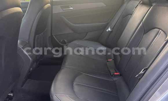 Ra Imported Hyundai Sonata Silver Ọkọ̀ in Iwọn didun ni Oorun Ra Imported Hyundai Sonata Silver Ọkọ̀ in Iwọn didun ni Oorun