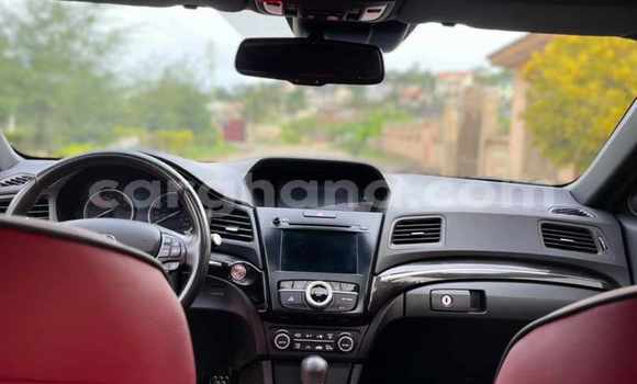 Ra Imported Acura ILX Black Ọkọ̀ in Iwọn didun ni Oorun Ra Imported Acura ILX Black Ọkọ̀ in Iwọn didun ni Oorun