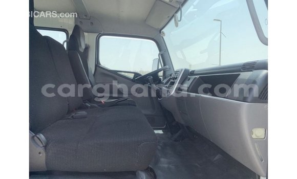 Ra Imported Mitsubishi i funfun Ọkọ̀ in Import - Dubai ni Ashanti Ra Imported Mitsubishi i funfun Ọkọ̀ in Import - Dubai ni Ashanti