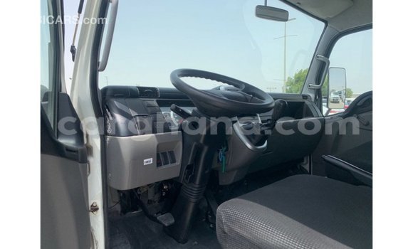 Ra Imported Mitsubishi i funfun Ọkọ̀ in Import - Dubai ni Ashanti Ra Imported Mitsubishi i funfun Ọkọ̀ in Import - Dubai ni Ashanti