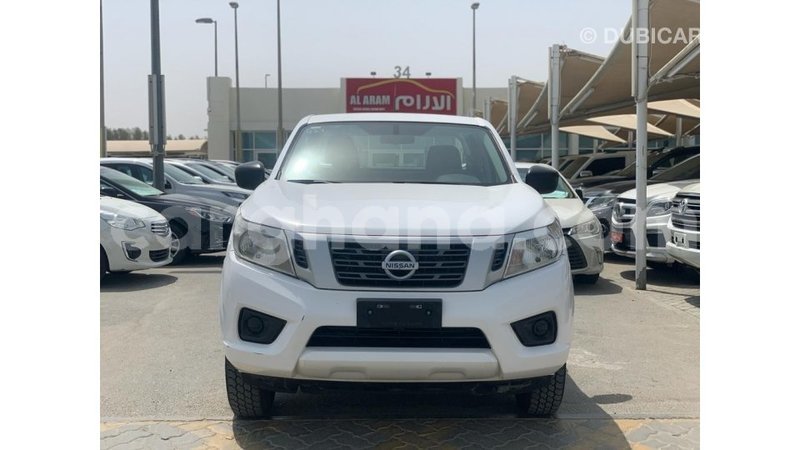 Big with watermark nissan navara ashanti import dubai 47416