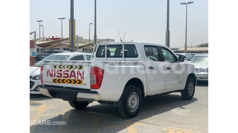 Big with watermark nissan navara ashanti import dubai 47416