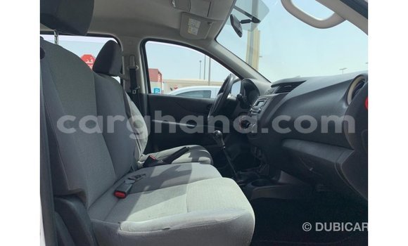 Ra Imported Nissan Navara funfun Ọkọ̀ in Import - Dubai ni Ashanti Ra Imported Nissan Navara funfun Ọkọ̀ in Import - Dubai ni Ashanti