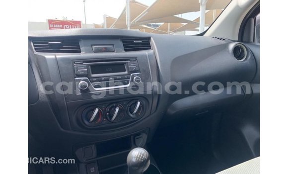 Ra Imported Nissan Navara funfun Ọkọ̀ in Import - Dubai ni Ashanti Ra Imported Nissan Navara funfun Ọkọ̀ in Import - Dubai ni Ashanti
