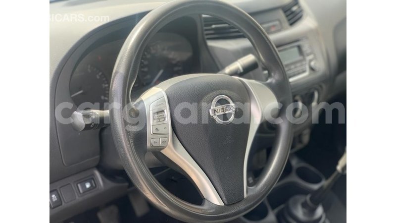 Big with watermark nissan navara ashanti import dubai 47416