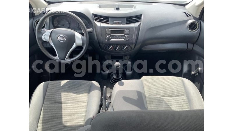 Big with watermark nissan navara ashanti import dubai 47416