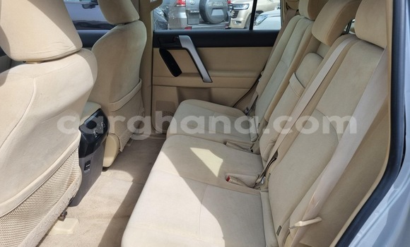 Sayi Na hannu Toyota Land Cruiser Azurfa Mota in Accra a Greater Accra Sayi Na hannu Toyota Land Cruiser Azurfa Mota in Accra a Greater Accra