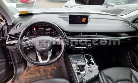 Sayi Na hannu Audi Q7 Azurfa Mota in Accra a Greater Accra Sayi Na hannu Audi Q7 Azurfa Mota in Accra a Greater Accra