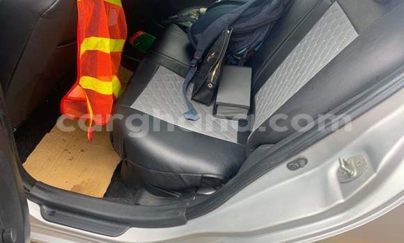 Ra Àlòkù Toyota Yaris Silver Ọkọ̀ in Sekondi–Takoradi Metropolitan ni Oorun Ra Àlòkù Toyota Yaris Silver Ọkọ̀ in Sekondi–Takoradi Metropolitan ni Oorun