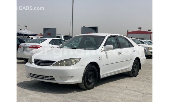 Sayi Imported Toyota Camry White Mota in Import - Dubai a Ashanti Sayi Imported Toyota Camry White Mota in Import - Dubai a Ashanti