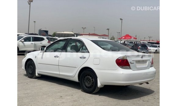 Sayi Imported Toyota Camry White Mota in Import - Dubai a Ashanti Sayi Imported Toyota Camry White Mota in Import - Dubai a Ashanti