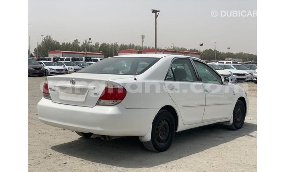 Sayi Imported Toyota Camry White Mota in Import - Dubai a Ashanti Sayi Imported Toyota Camry White Mota in Import - Dubai a Ashanti