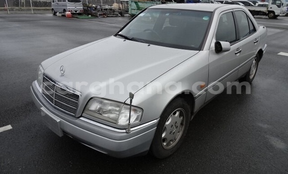 Buy Used Mercedes‒Benz 200 Silver Car in Accra in Greater Accra Buy Used Mercedes‒Benz 200 Silver Car in Accra in Greater Accra