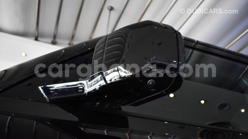 Big with watermark land rover defender ashanti import dubai 47470