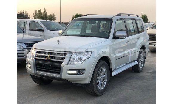 Ra Imported Mitsubishi Pajero funfun Ọkọ̀ in Import - Dubai ni Ashanti Ra Imported Mitsubishi Pajero funfun Ọkọ̀ in Import - Dubai ni Ashanti