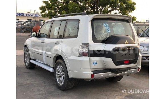 Ra Imported Mitsubishi Pajero funfun Ọkọ̀ in Import - Dubai ni Ashanti Ra Imported Mitsubishi Pajero funfun Ọkọ̀ in Import - Dubai ni Ashanti
