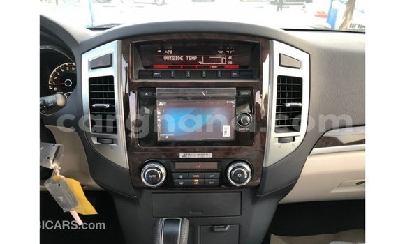 Ra Imported Mitsubishi Pajero funfun Ọkọ̀ in Import - Dubai ni Ashanti Ra Imported Mitsubishi Pajero funfun Ọkọ̀ in Import - Dubai ni Ashanti