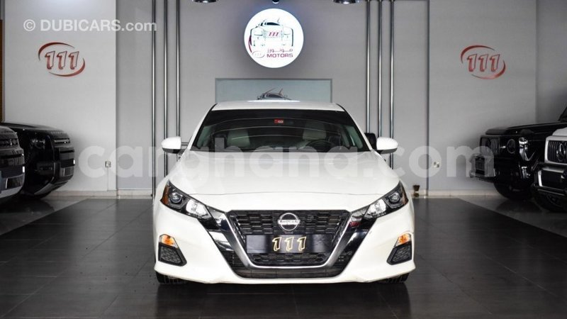 Big with watermark nissan altima ashanti import dubai 47472