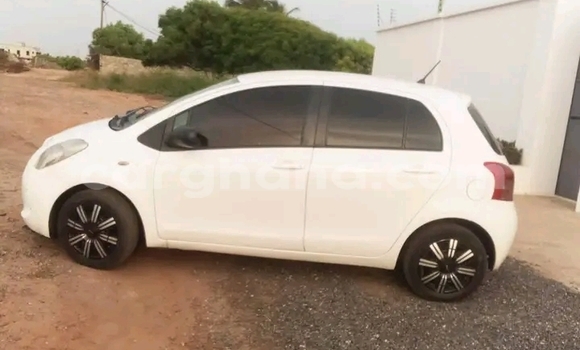 Buy Used Toyota Vitz White Car in Accra in Greater Accra Buy Used Toyota Vitz White Car in Accra in Greater Accra