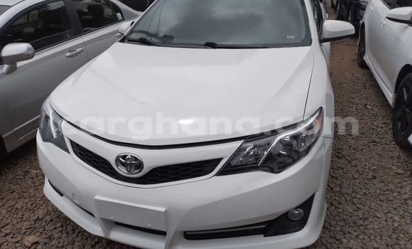 Buy Used Toyota Camry White Car in Accra in Greater Accra Buy Used Toyota Camry White Car in Accra in Greater Accra