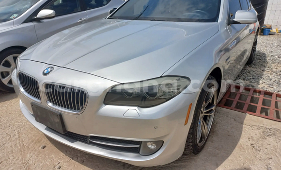 Sayi Na hannu BMW 5–Series Azurfa Mota in Accra a Greater Accra Sayi Na hannu BMW 5–Series Azurfa Mota in Accra a Greater Accra