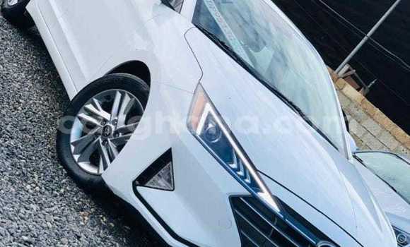 Sayi Na hannu Hyundai Elantra White Mota in Accra a Greater Accra Sayi Na hannu Hyundai Elantra White Mota in Accra a Greater Accra