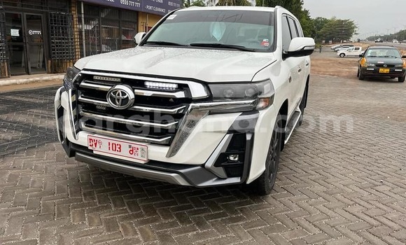 Sayi Na hannu Toyota Land Cruiser White Mota in Accra a Greater Accra Sayi Na hannu Toyota Land Cruiser White Mota in Accra a Greater Accra