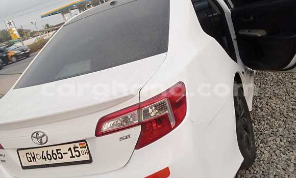 Sayi Na hannu Toyota Camry White Mota in Accra a Greater Accra Sayi Na hannu Toyota Camry White Mota in Accra a Greater Accra