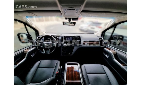 Ra Imported Toyota Granvia Black Ọkọ̀ in Import - Dubai ni Ashanti Ra Imported Toyota Granvia Black Ọkọ̀ in Import - Dubai ni Ashanti