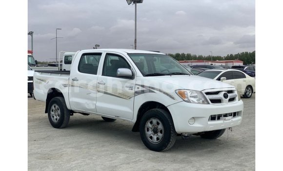 Ra Imported Toyota Hilux funfun Ọkọ̀ in Import - Dubai ni Ashanti Ra Imported Toyota Hilux funfun Ọkọ̀ in Import - Dubai ni Ashanti