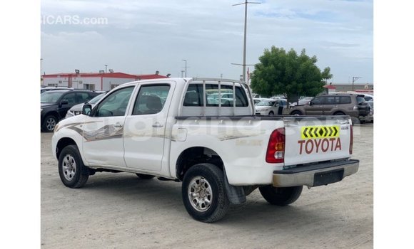 Ra Imported Toyota Hilux funfun Ọkọ̀ in Import - Dubai ni Ashanti Ra Imported Toyota Hilux funfun Ọkọ̀ in Import - Dubai ni Ashanti