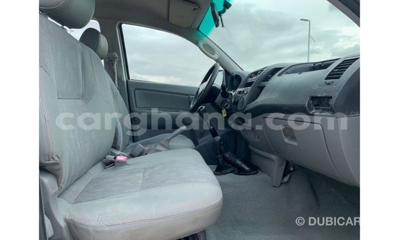 Ra Imported Toyota Hilux funfun Ọkọ̀ in Import - Dubai ni Ashanti Ra Imported Toyota Hilux funfun Ọkọ̀ in Import - Dubai ni Ashanti