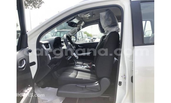 Sayi Imported Nissan Xterra White Mota in Import - Dubai a Ashanti Sayi Imported Nissan Xterra White Mota in Import - Dubai a Ashanti