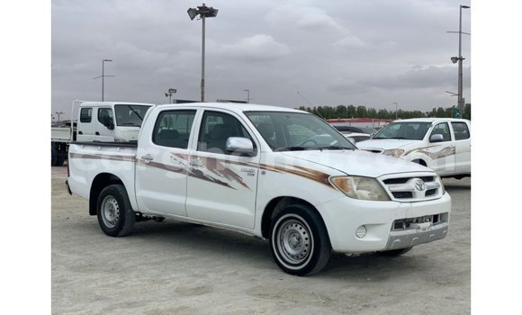 Ra Imported Toyota Hilux funfun Ọkọ̀ in Import - Dubai ni Ashanti Ra Imported Toyota Hilux funfun Ọkọ̀ in Import - Dubai ni Ashanti