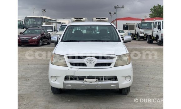 Ra Imported Toyota Hilux funfun Ọkọ̀ in Import - Dubai ni Ashanti Ra Imported Toyota Hilux funfun Ọkọ̀ in Import - Dubai ni Ashanti