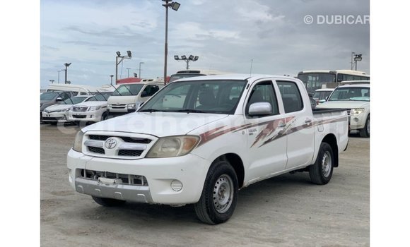 Ra Imported Toyota Hilux funfun Ọkọ̀ in Import - Dubai ni Ashanti Ra Imported Toyota Hilux funfun Ọkọ̀ in Import - Dubai ni Ashanti