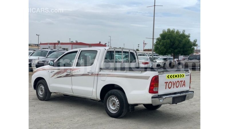 Big with watermark toyota hilux ashanti import dubai 47547