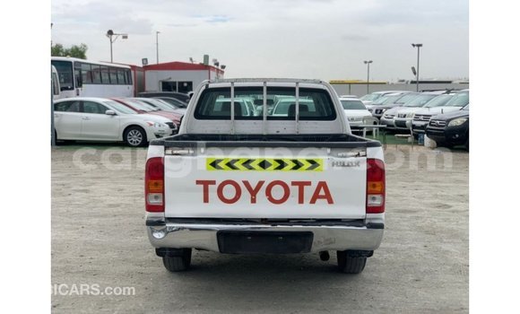 Ra Imported Toyota Hilux funfun Ọkọ̀ in Import - Dubai ni Ashanti Ra Imported Toyota Hilux funfun Ọkọ̀ in Import - Dubai ni Ashanti
