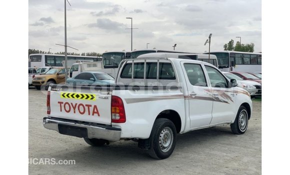 Ra Imported Toyota Hilux funfun Ọkọ̀ in Import - Dubai ni Ashanti Ra Imported Toyota Hilux funfun Ọkọ̀ in Import - Dubai ni Ashanti