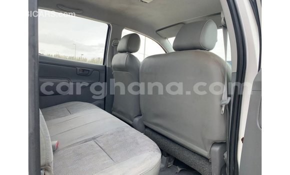 Ra Imported Toyota Hilux funfun Ọkọ̀ in Import - Dubai ni Ashanti Ra Imported Toyota Hilux funfun Ọkọ̀ in Import - Dubai ni Ashanti