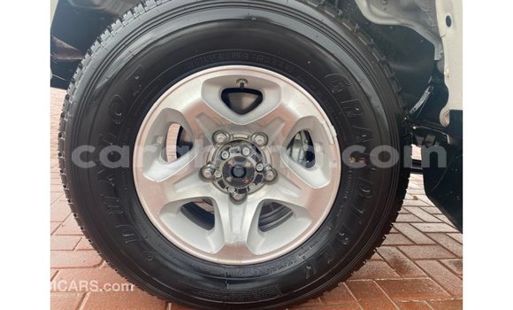 Buy Import Toyota Land Cruiser White Car in Import - Dubai in Ashanti Buy Import Toyota Land Cruiser White Car in Import - Dubai in Ashanti