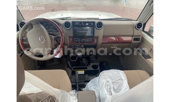 Buy Import Toyota Land Cruiser White Car in Import - Dubai in Ashanti Buy Import Toyota Land Cruiser White Car in Import - Dubai in Ashanti