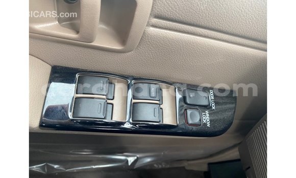Buy Import Toyota Land Cruiser White Car in Import - Dubai in Ashanti Buy Import Toyota Land Cruiser White Car in Import - Dubai in Ashanti