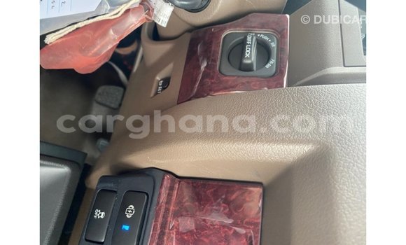 Buy Import Toyota Land Cruiser White Car in Import - Dubai in Ashanti Buy Import Toyota Land Cruiser White Car in Import - Dubai in Ashanti