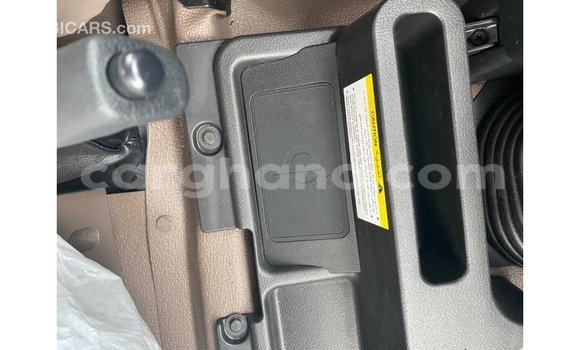 Buy Import Toyota Land Cruiser White Car in Import - Dubai in Ashanti Buy Import Toyota Land Cruiser White Car in Import - Dubai in Ashanti