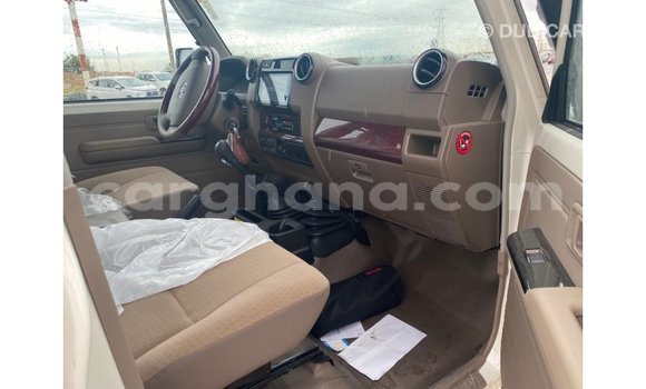 Buy Import Toyota Land Cruiser White Car in Import - Dubai in Ashanti Buy Import Toyota Land Cruiser White Car in Import - Dubai in Ashanti